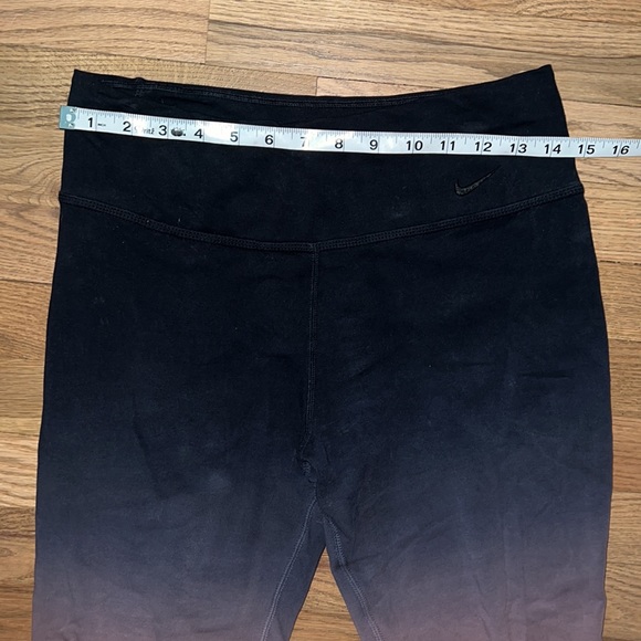 Nike Ombre Capri Leggings Size M - Picture 3 of 6